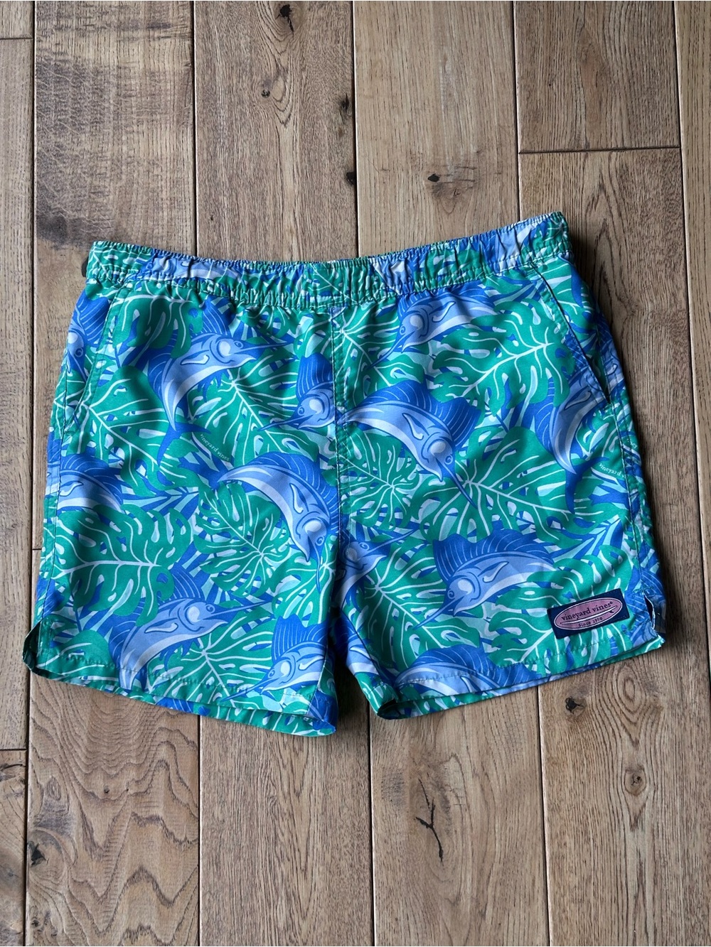 Vineyard Vines Printed Swim Trunks size 7